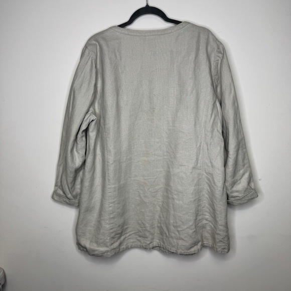 Laura Plus 100% Linen Lagenlook Button Down Tunic Top in Neutral Size 20 - Picture 9 of 15